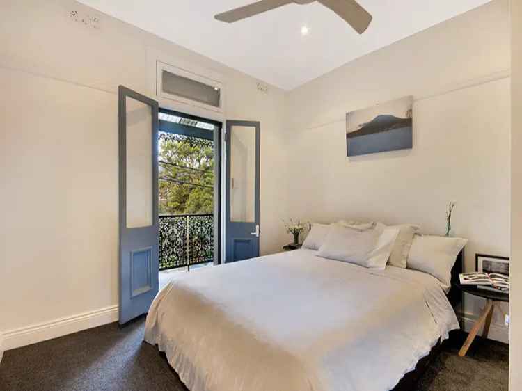 Charming 2-Level Terrace Erskineville - Near Newtown