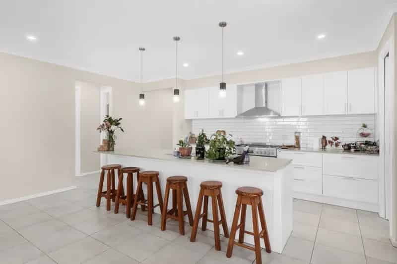 Buy House Thornhill Park Modern Three Bedroom with Double Car Garage