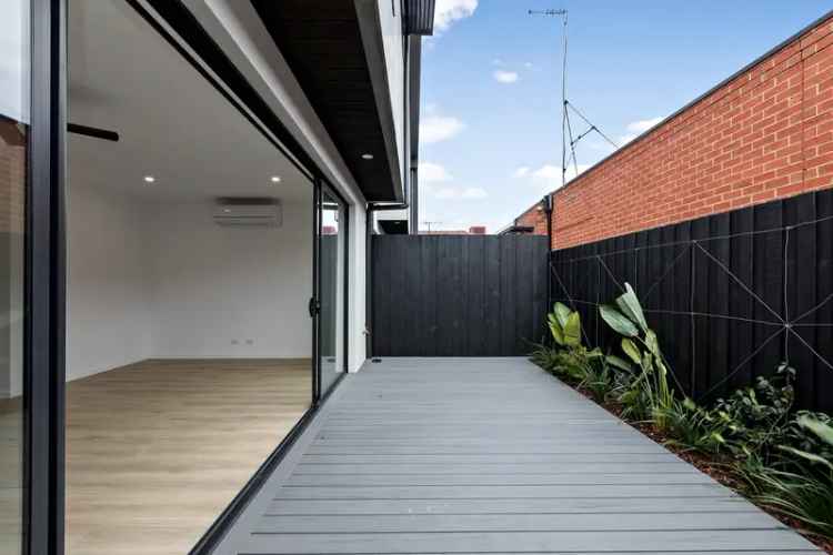 2 Bedroom 240m² House Near West Footscray Station