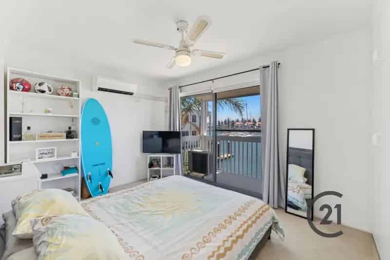 139 Gulf Point Drive, North Haven SA 5018 - Townhouse For Sale