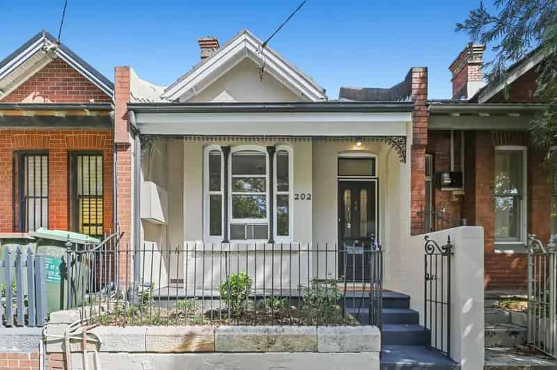Lease Single Level Home in Annandale with Courtyard and Modern Features