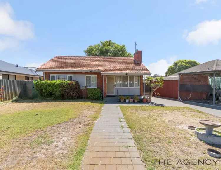 House For Sale - 26 Bowkett Street, Redcliffe WA 6104