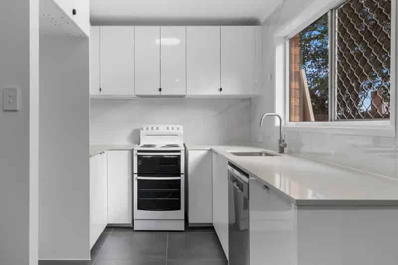 Woodridge QLD 4114 - Townhouse For Lease