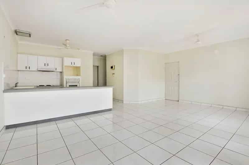 TWO BEDROOM UNIT IN MARRARA with own courtyard!