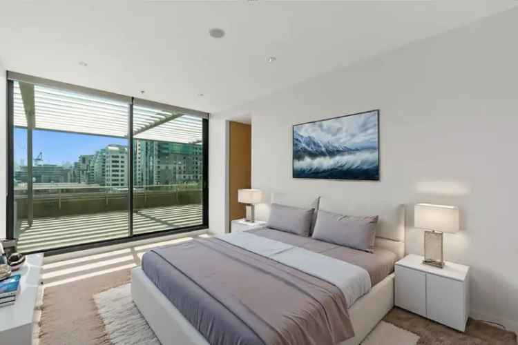 Spacious 3-Bedroom Penthouse Apartment Melbourne