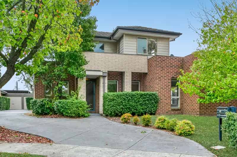Flawless, Sophisticated & Convenient Living