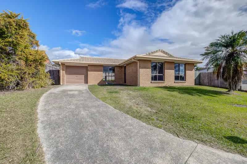 BREAK LEASE - 3 BEDROOM FAMILY HOME