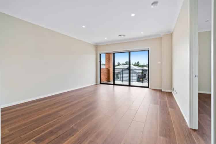 Real Estate For Lease - 6 Softwood Street - Spring Farm , NSW