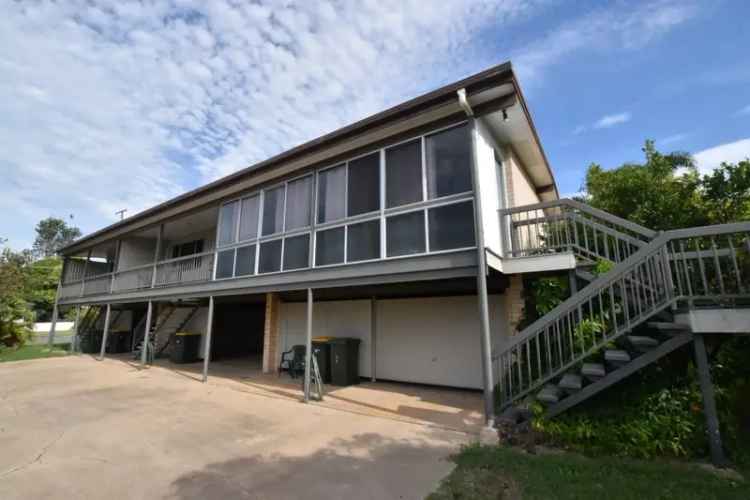 One Bedroom Unit Gladstone - Available March 17