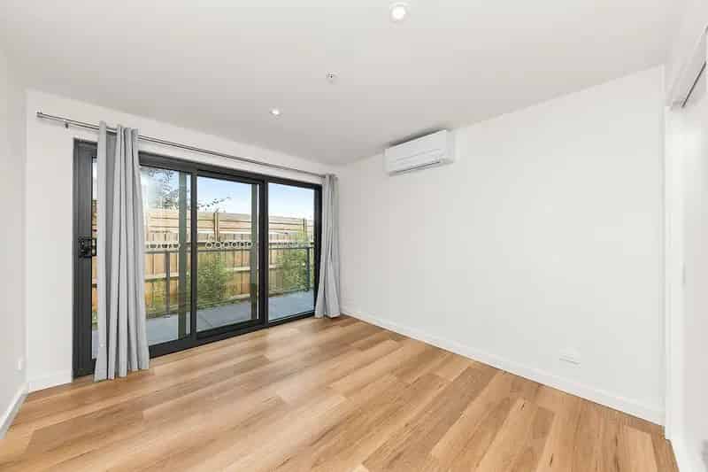 4 rooms apartment of 328 m² in Melbourne