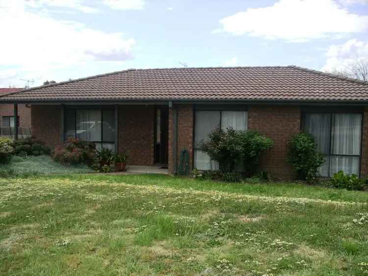 Three Bedroom Family Home with Four Car Garage