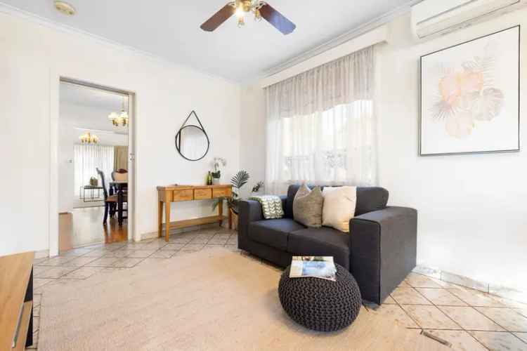 Classic Family Comfort on a Generous 851 sqm Block