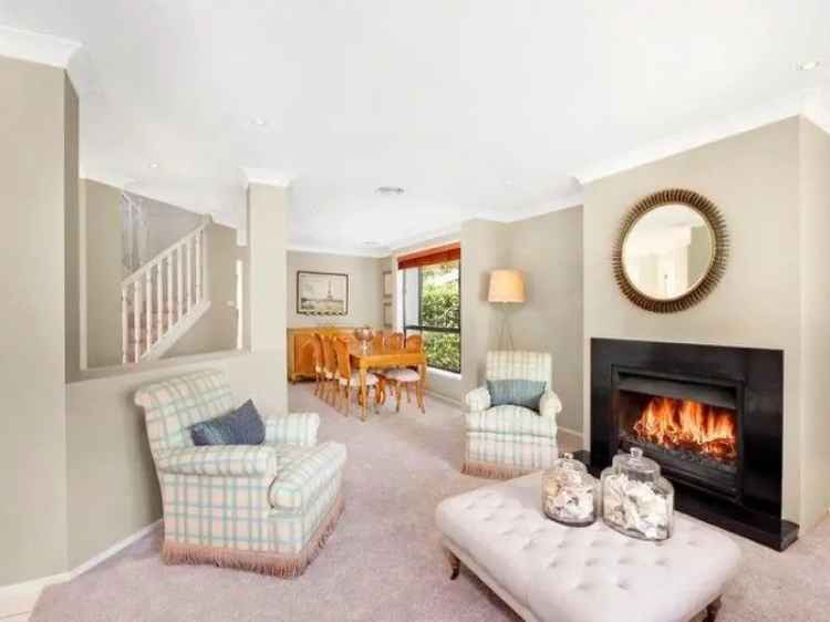 Lease Family Home in Killara with Pool and Beautiful Gardens