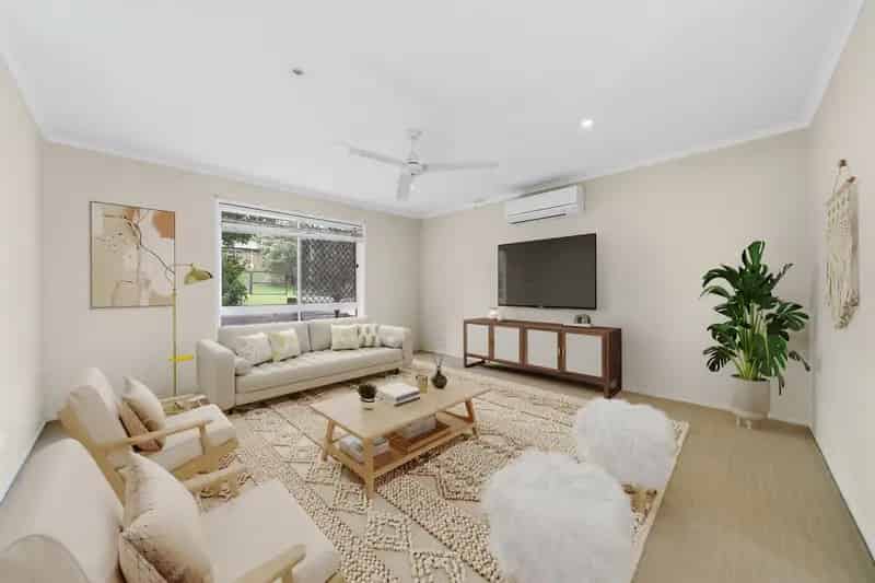 **AVAILABLE** Quiet Location In Popular Location, Ready To Move In Now! Be QUICK!!