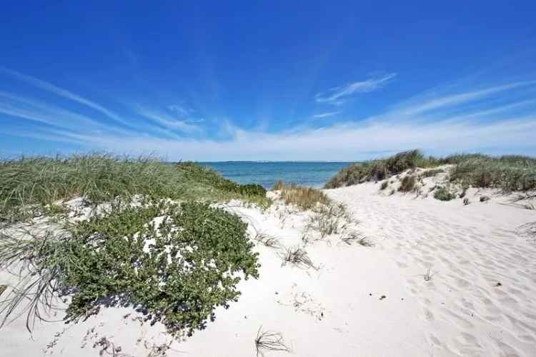 Discover your slice of Paradise in Jurien Bay!