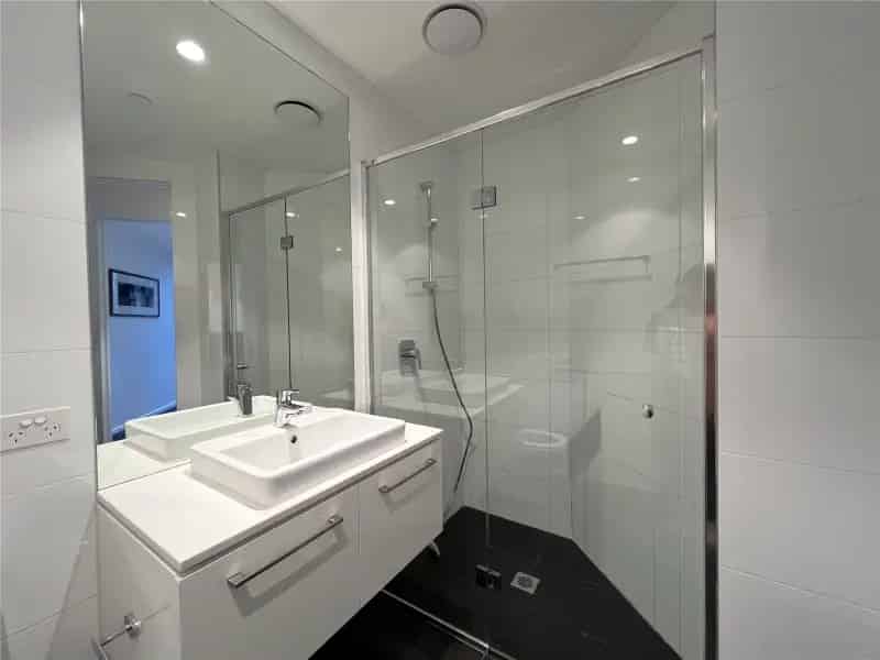 Furnished 2 Bedroom At Level 21!!!!