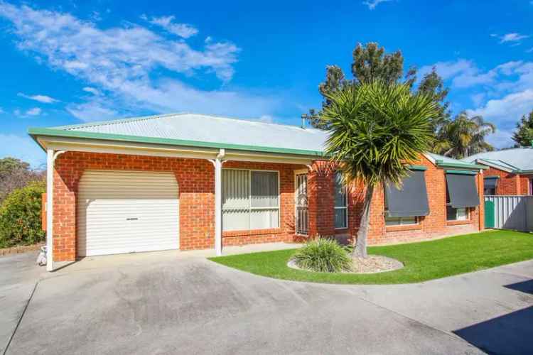 Charming Townhouse in West Wodonga