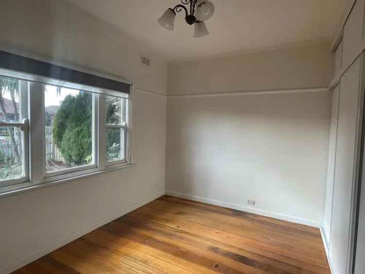 Family Home 3 Bed 2 Toilet Hardwood Floors Near Public Transport