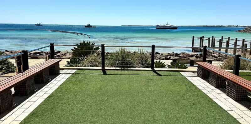 ABSOLUTE BEACHFRONT LUXURY - YOUR COASTAL DREAM AWAITS