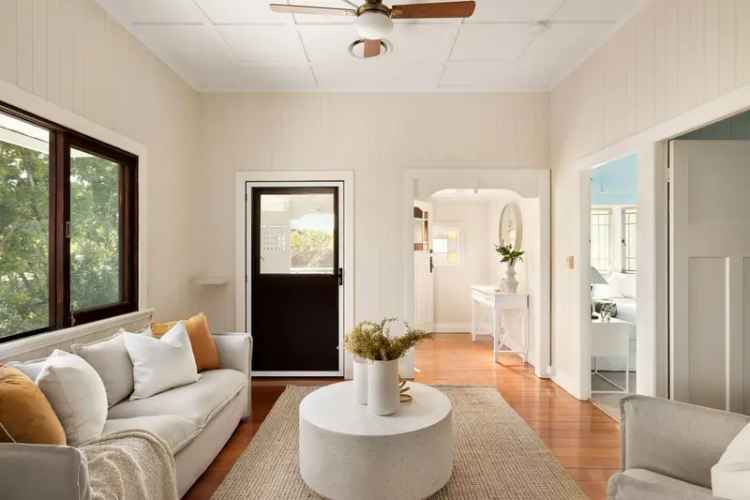 Charming Wilston Queenslander on 607m2