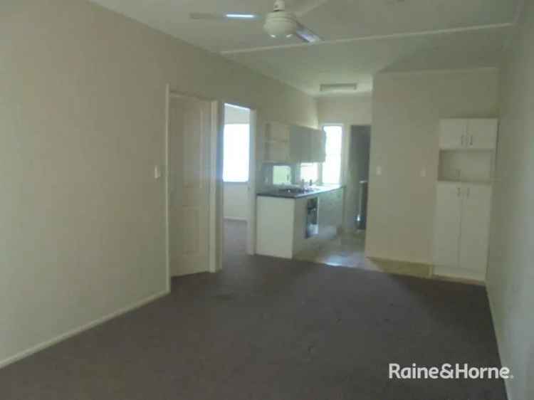 Low Maintenance 2 Bedroom Unit in Great Central Location