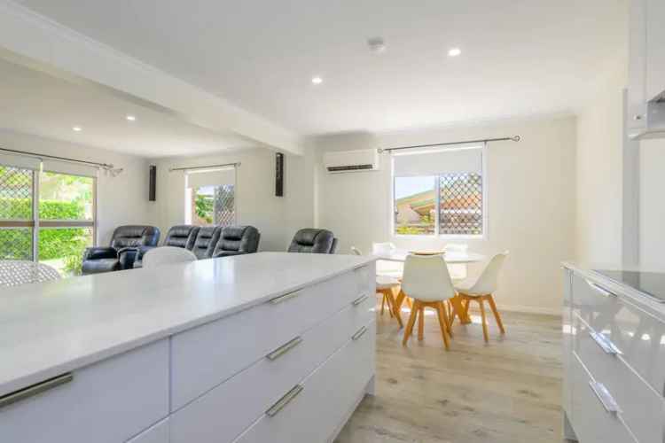 STYLISH RENOVATED HIGHEST BRICK HOME CLOSE TO SHOPS AND SCHOOL WITH LARGE SHED & 10.5 KW SOLAR