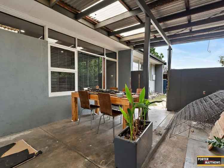 House For Sale in City of Canning, Western Australia