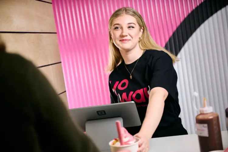 Become a Yo Way Franchisee – High-Quality Fro-Yo, High-Rewards