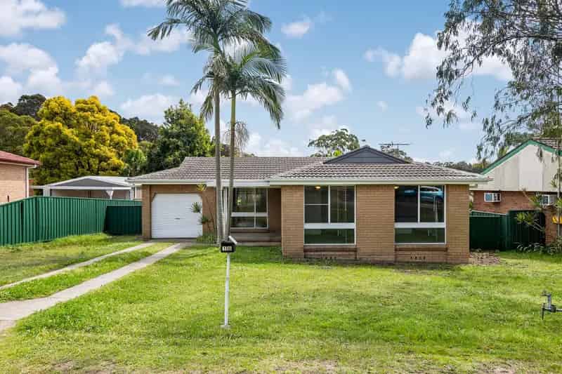 Lease Three Bedroom House in Thornton NSW with Air Conditioning
