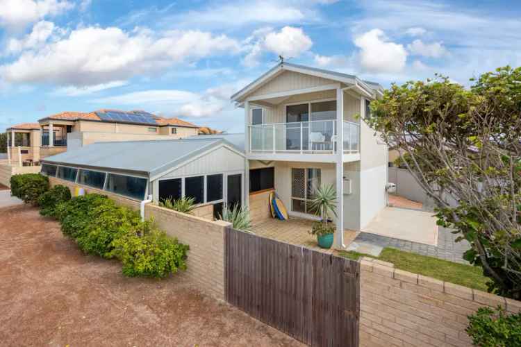 Only a car park between the house and the beach.