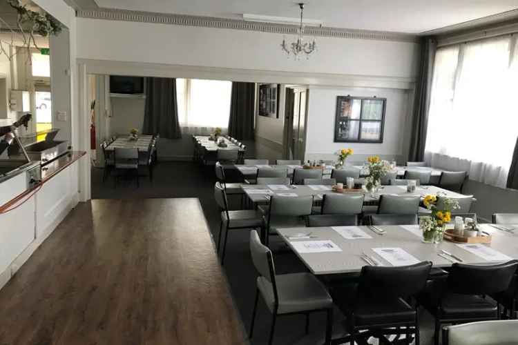 Lease Terminus Hotel Broadway with Spacious Bar and Function Room