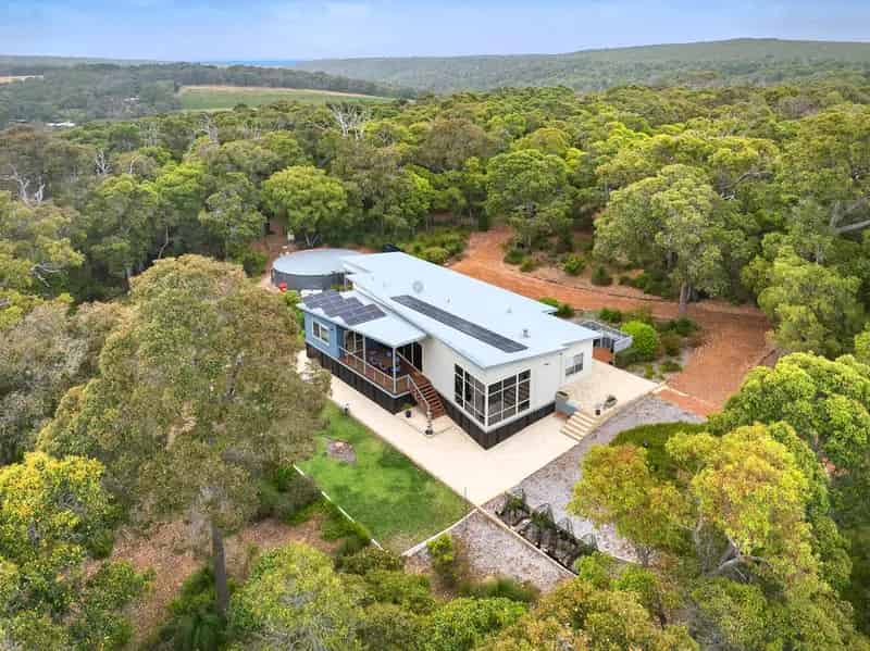 Buy House in Margaret River with Stunning Native Surrounds and Guest Space