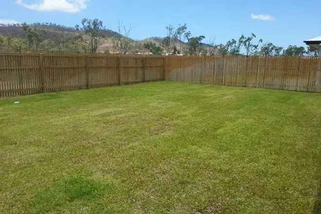 Modern 4-Bedroom Home near Lavarack Barracks and JCU Hospital