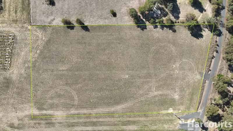 Buy Rural Property in Quantong with Excellent Soils and Water Supply