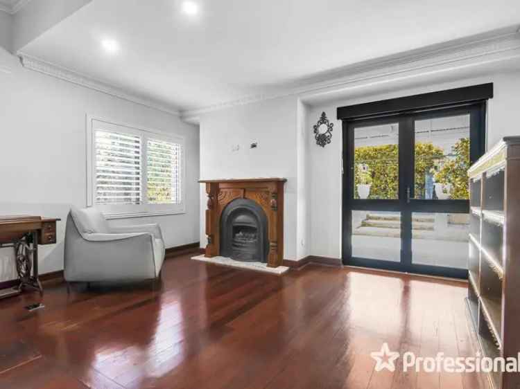 Mount Hawthorn California Bungalow 2 Bed 1.5 Bath