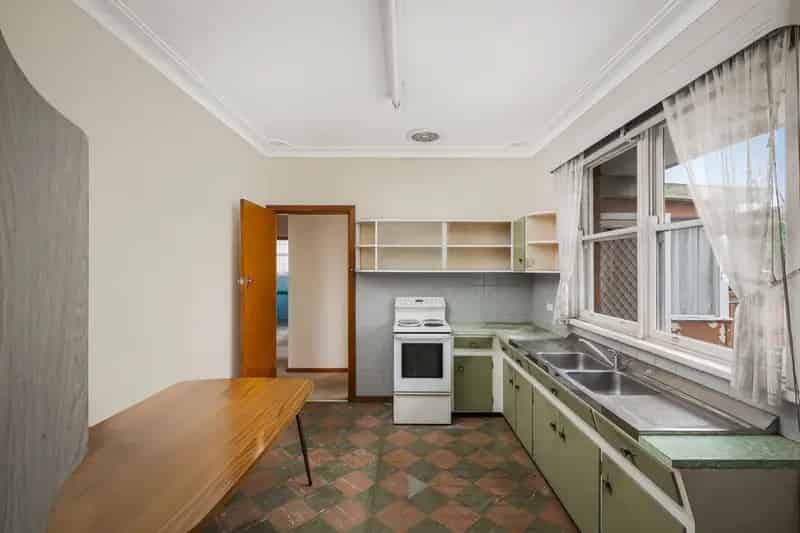 Three Bedroom Home for Rent in St Marys with Spacious Backyard