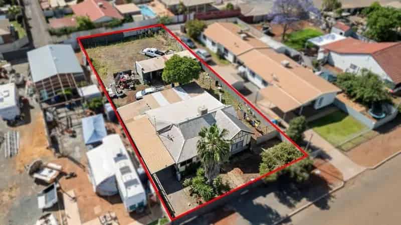 PRICE REDUCED Endless Potential on Dual Titles (R30 Zoning)