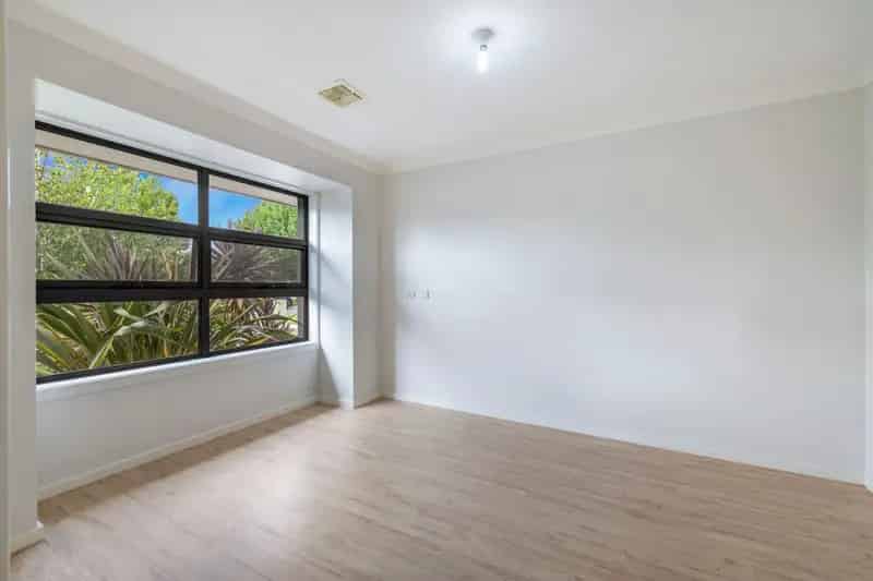 Lease Three Bedroom Home with Spacious Layout in Crace ACT