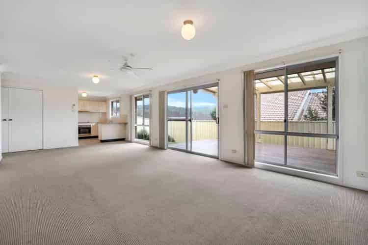 Coastal Living at Its Best - 3-Bedroom Home in Caves Beach