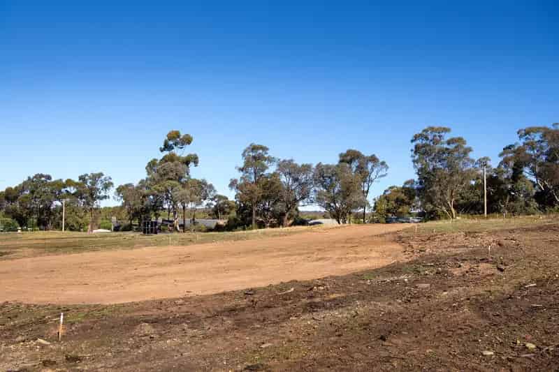 Buy land in Quarry Hill boutique subdivision with modern amenities