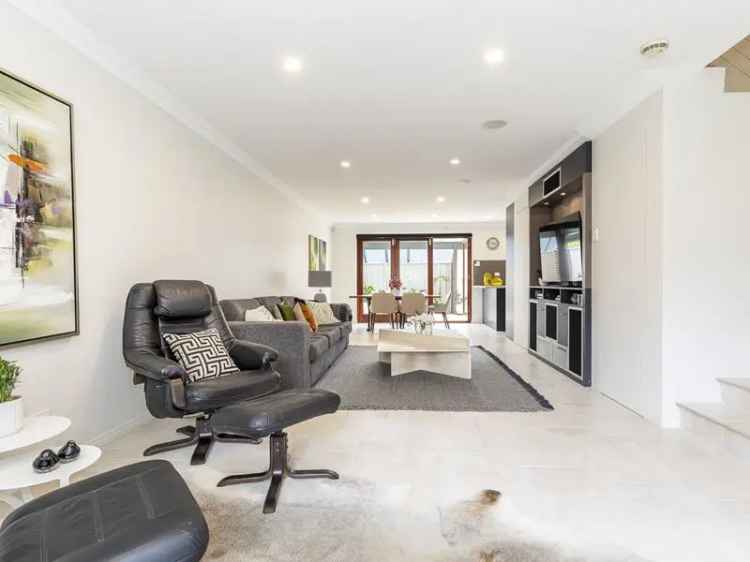 Mount Lawley Townhouse: 2 Bed, 2 Bath, Renovated