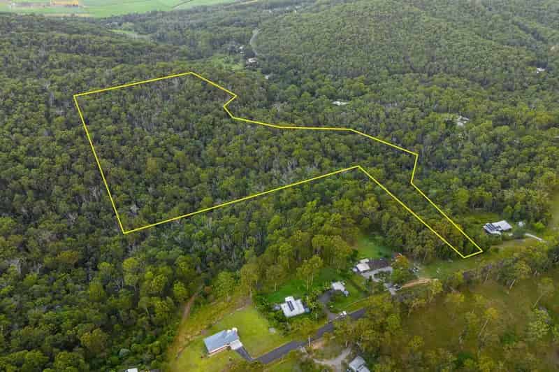 Buy land in Ashby with expansive nature block for off-grid living