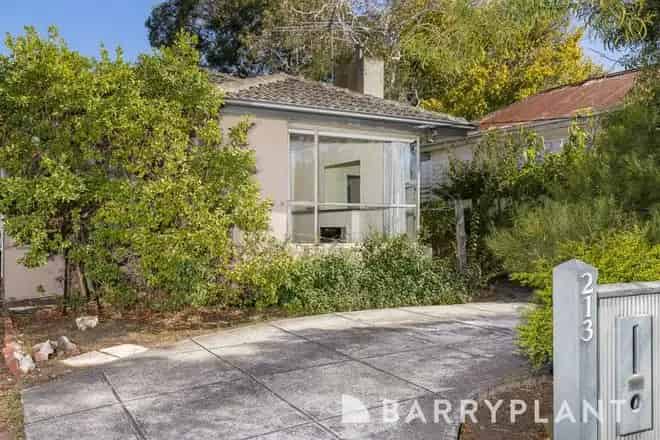 House For Sale , 213, Douglas Parade, Melbourne, Victoria