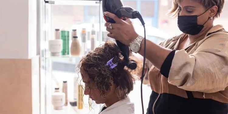 Hair salon for sale Windsor, Brisbane – Under management, Premiere site