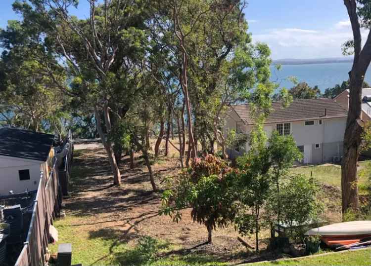 Build Your Dream Home on Vacant Land in Wangi with Lake Views