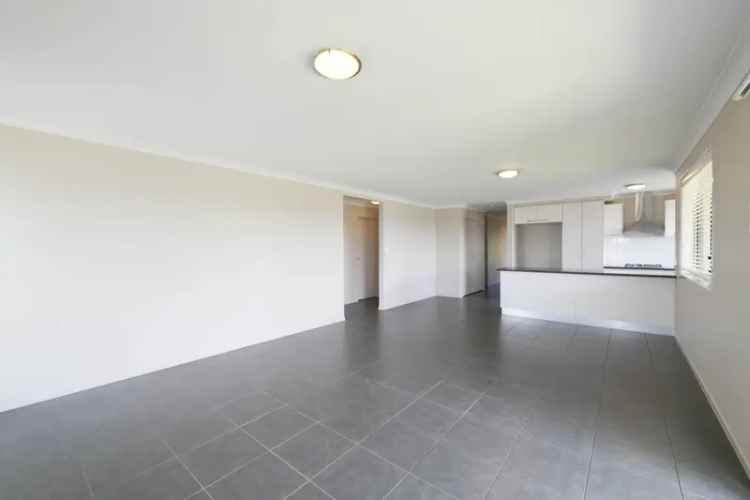 Family Home 4 Bedrooms Ensuite Double Garage