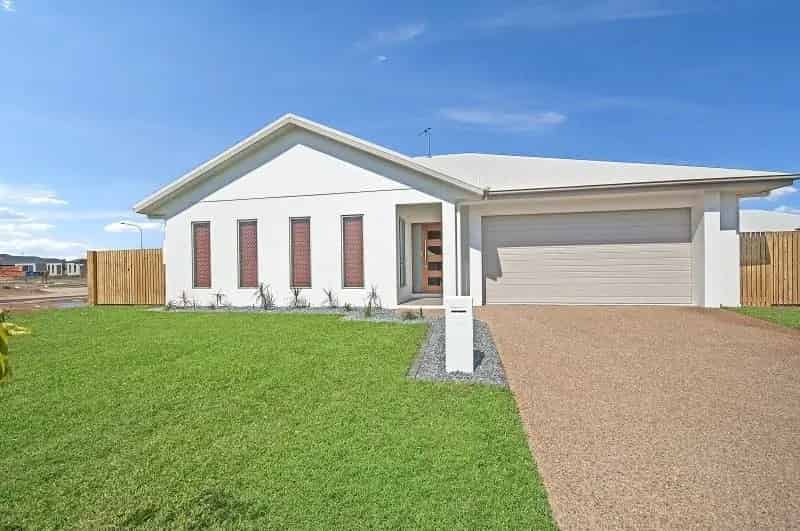 3 rooms house of 317 m² in Townsville City