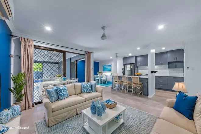 House For Sale in Cannonvale, Queensland