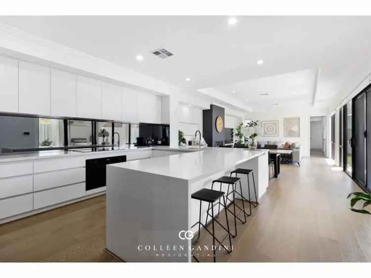 House For Sale in City of Melville, Western Australia