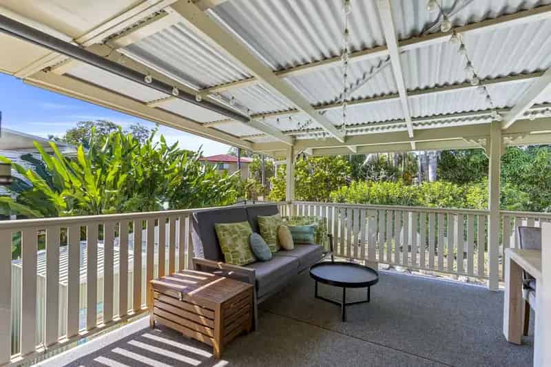Modern Double-Storey Brick Home – The Ultimate Entertainer's Paradise!